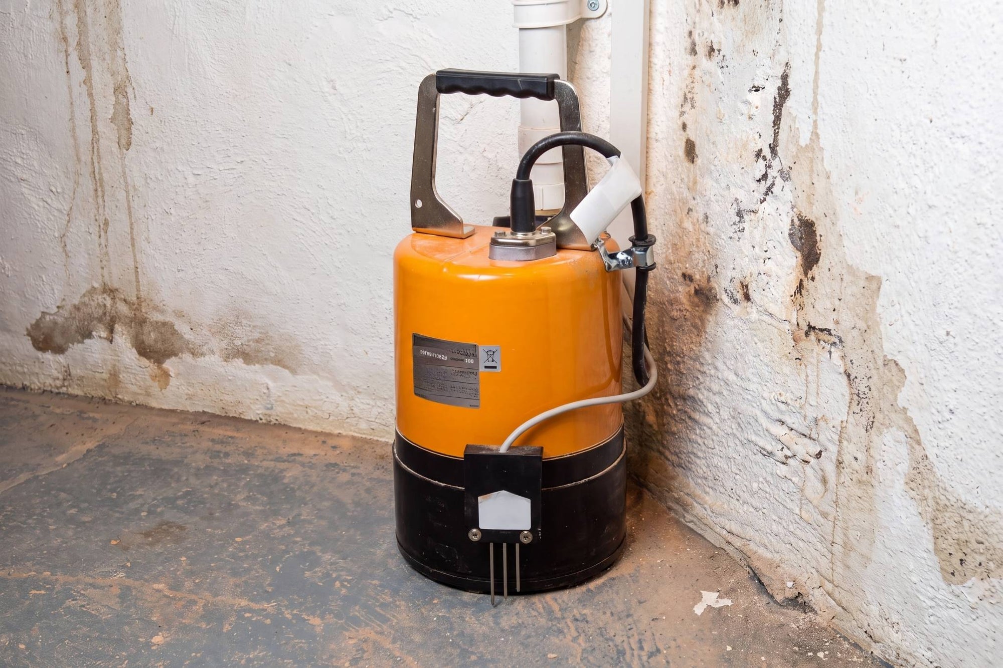 Case Study: The Tsurumi LSC1.4S Automatic, From Flooded Rooms to Lift Shafts