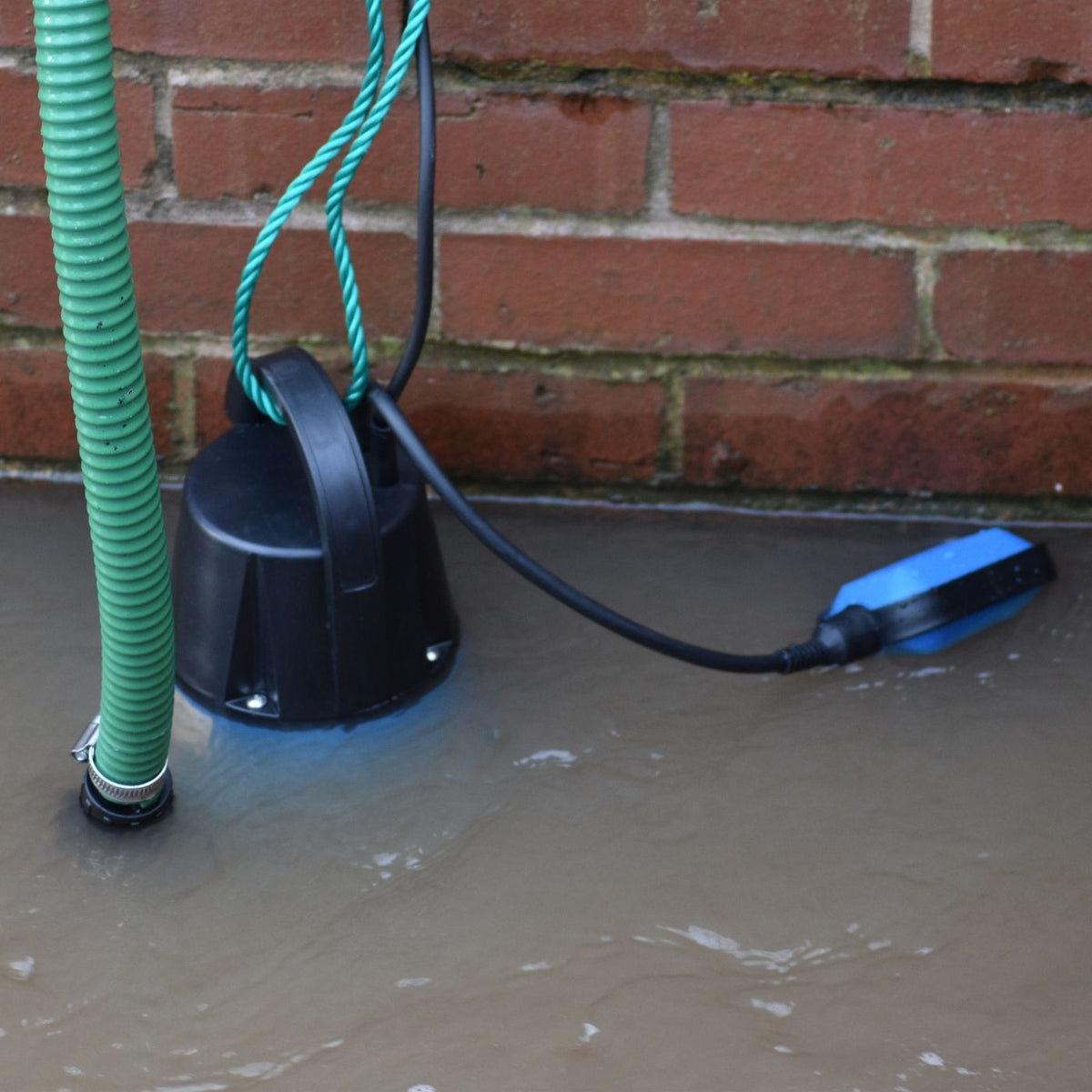 Float switch attached to submersible pump