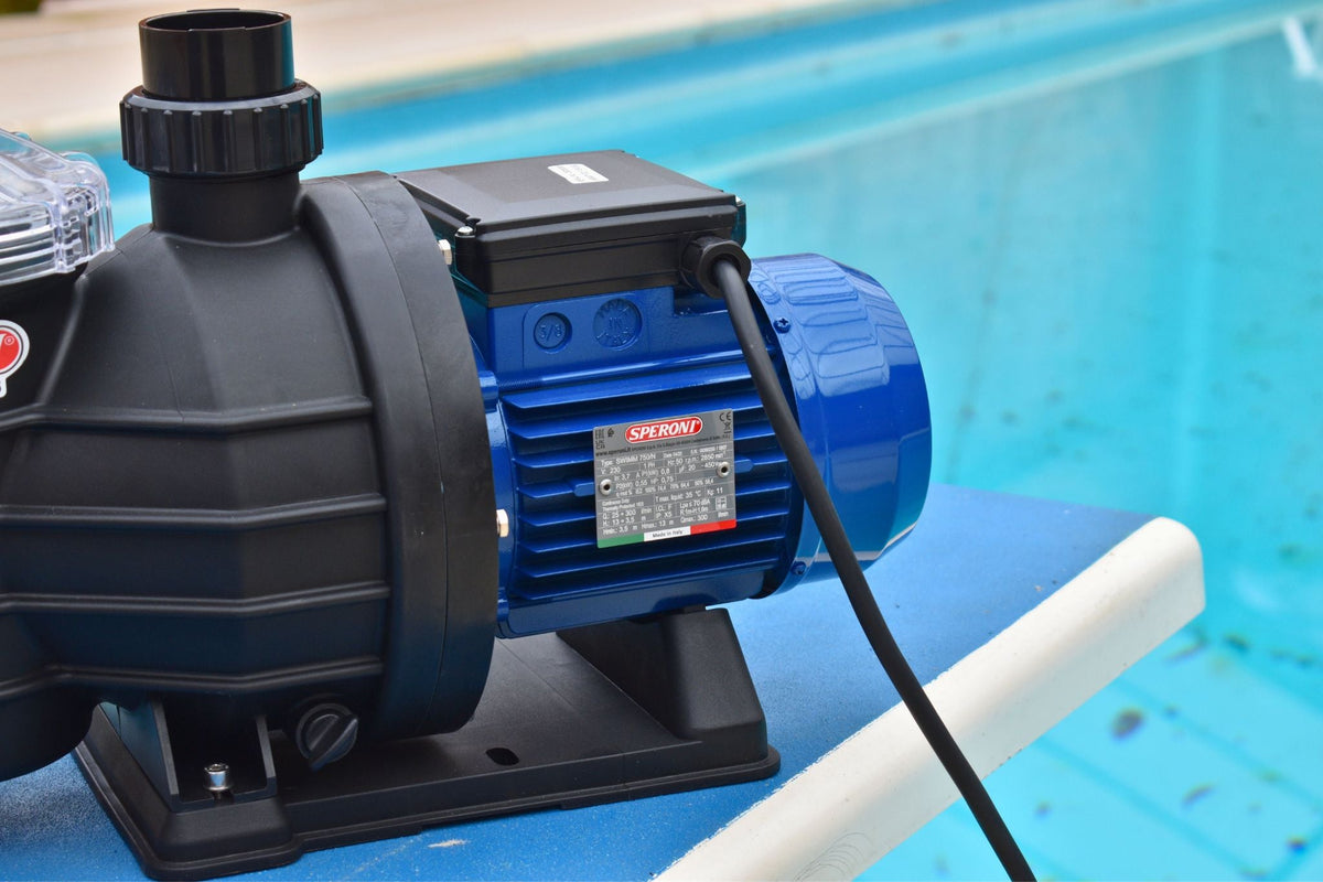 Speroni Pool Pump by swimming pool