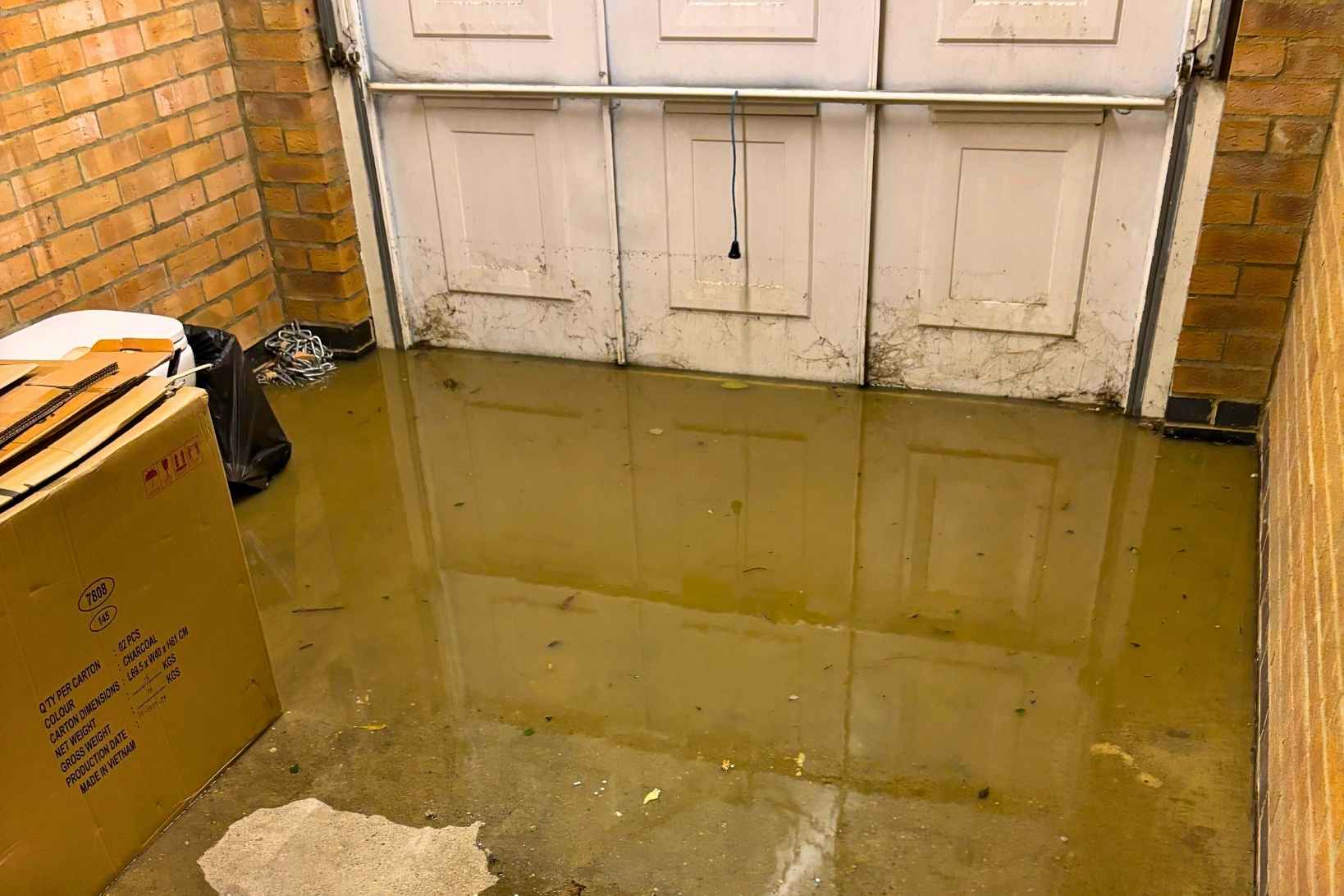 Best Pump for a Flooded Garage? Pumps, Drainage and Flood Protection Explained