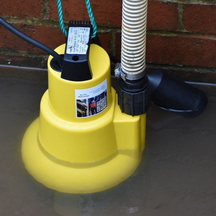 AMA Drainer 301 Automatic Submersible Water Pump in flood water 