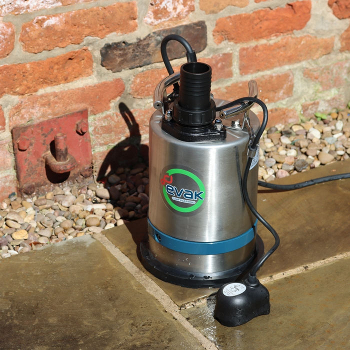 Automatic Evak residox 400 puddle pump with crab sensor on wet ground