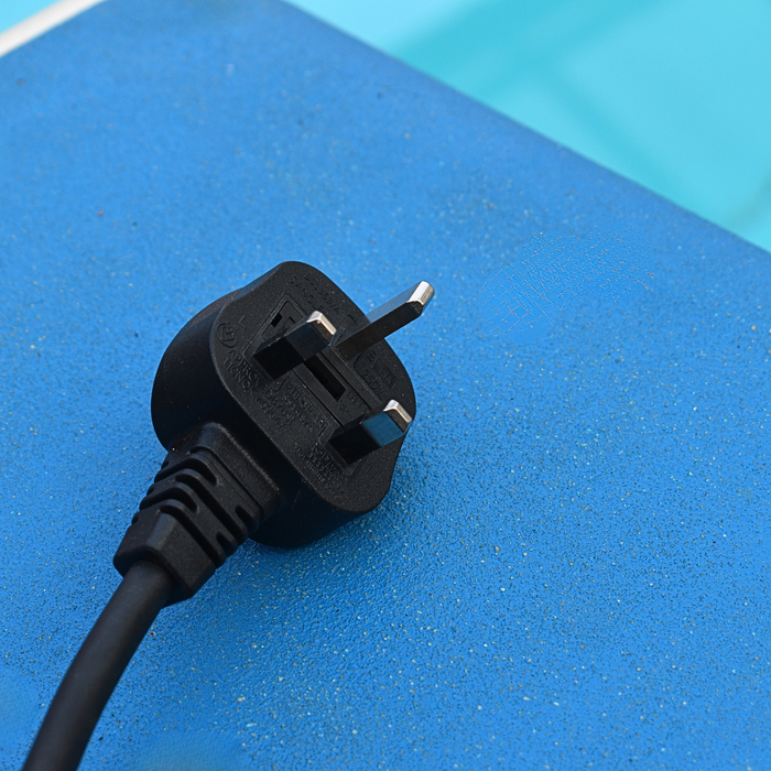 close up of pool pump 230v plug