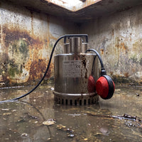 Arven Regal Submersible Pump pictured in an industrial tank