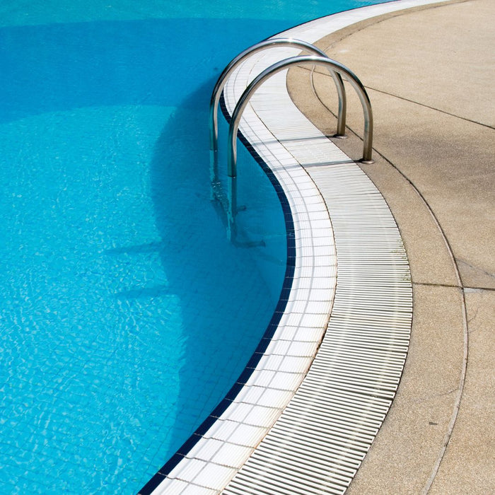 Swimming pool powered by Swimm Pump
